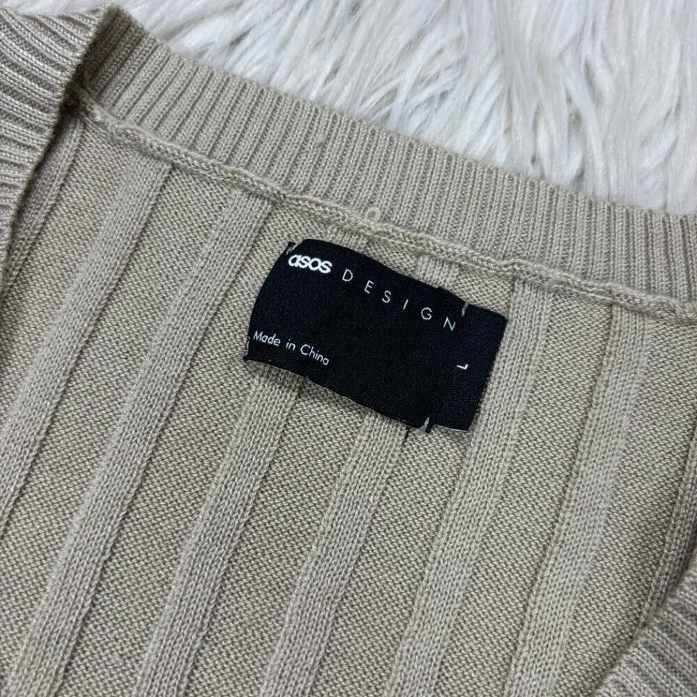 ASOS V-Neck Ribbed Sweater Vest - Picture 2 of 5